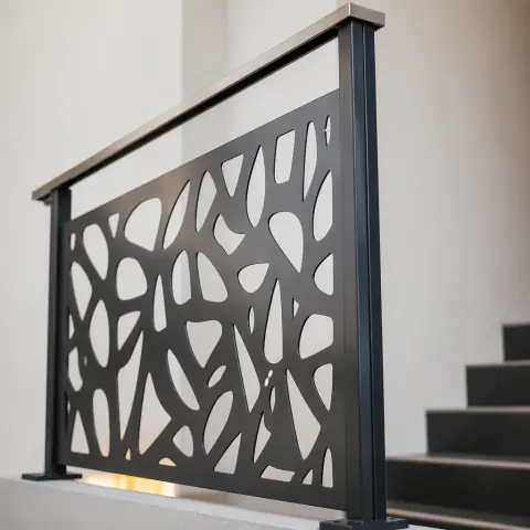 Modernes Laser-Cut Terrassengeländer